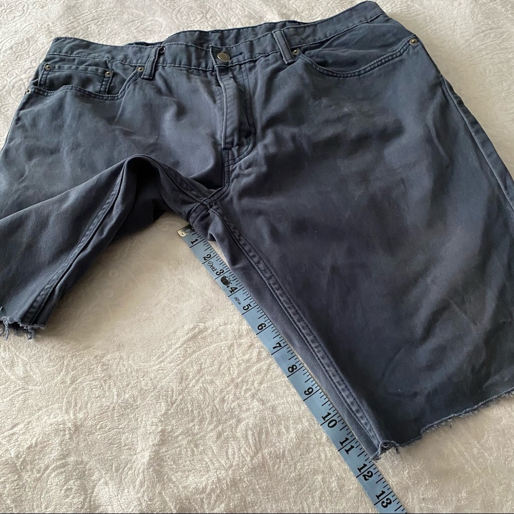 Levi’s 514 Cut Off Shorts 38x32 - Picture 4 of 13